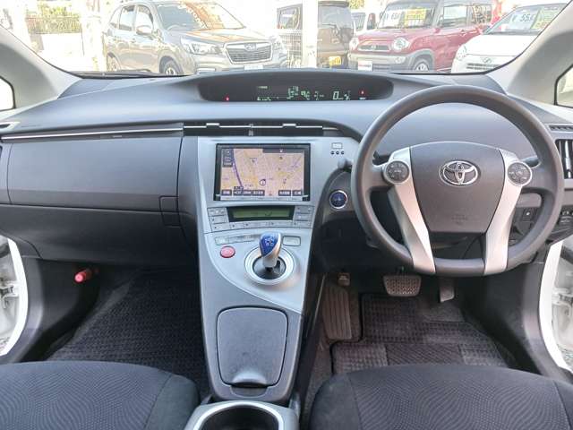 トヨタ プリウス １．８ Ｓ ツーリングセレクション H27年 (東海) 99