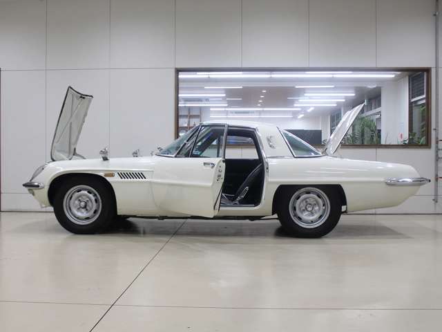 マツダ コスモスポーツ 初期モデル・ロータリーエンジン・４ＭＴ S43年 (四国) 99