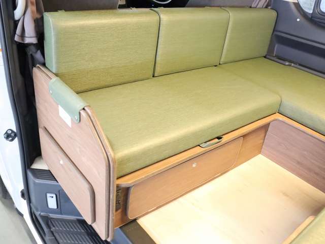 トヨタ ハイエースバン キャンピング R4年 (北海道) 99