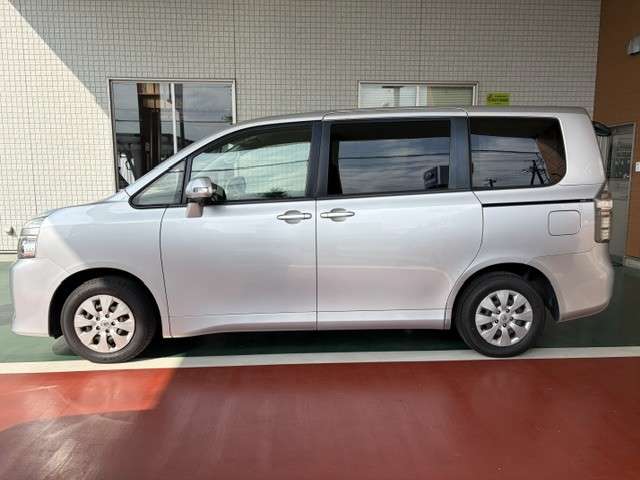 トヨタ ヴォクシー ２．０ Ｘ H25年 (関東) 99