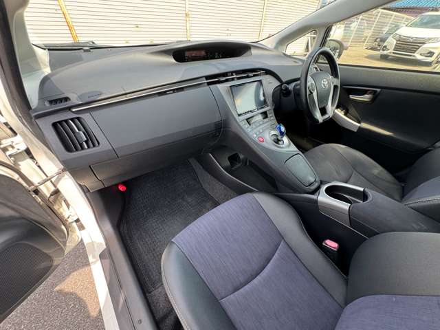 トヨタ プリウス １．８ Ｇ ツーリングセレクション H26年 (近畿) 99