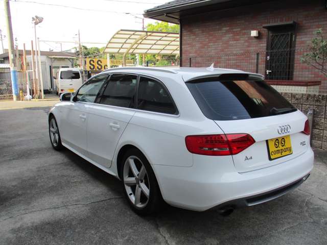 アウディ Ａ４　アバント ２．０ ＴＦＳＩ クワトロ Ｓラインパッケージ ４ＷＤ H21年 (近畿) 99