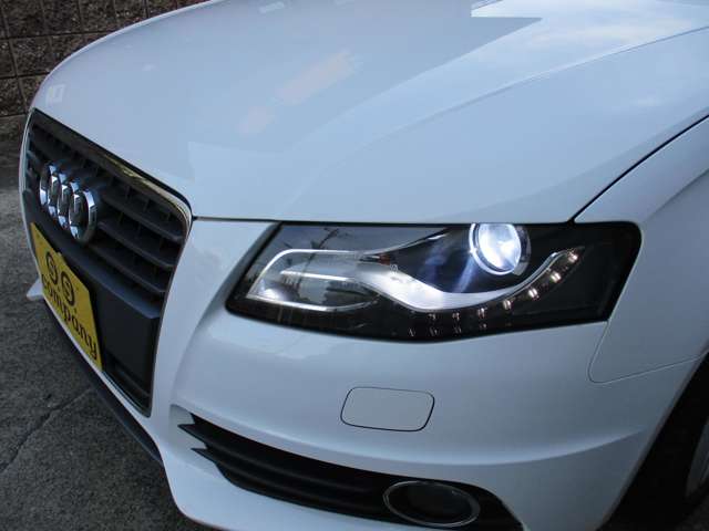 アウディ Ａ４　アバント ２．０ ＴＦＳＩ クワトロ Ｓラインパッケージ ４ＷＤ H21年 (近畿) 99
