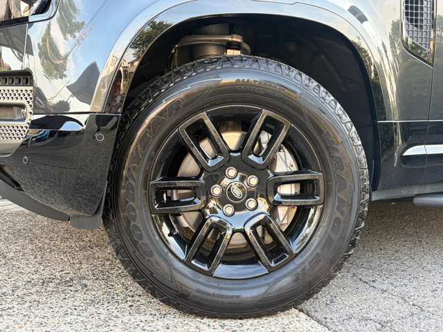 ランドローバー ディフェンダー １１０ Ｘダイナミック ＳＥ ３．０Ｌ Ｄ３００ ディーゼルターボ ４ＷＤ R3年 (東海) 99