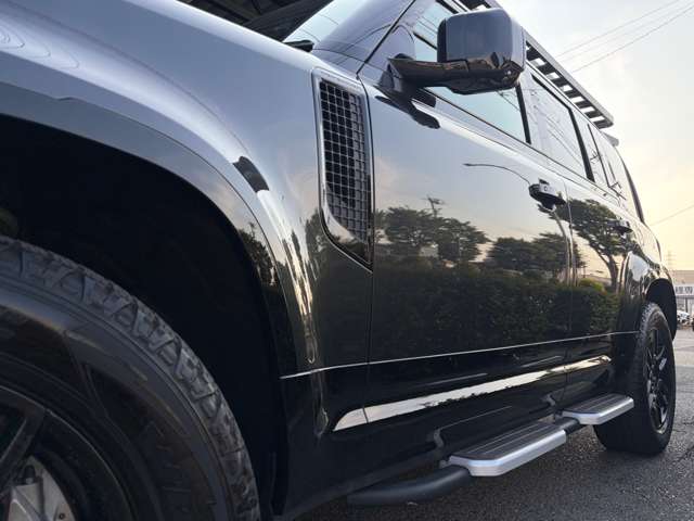 ランドローバー ディフェンダー １１０ Ｘダイナミック ＳＥ ３．０Ｌ Ｄ３００ ディーゼルターボ ４ＷＤ R3年 (東海) 99