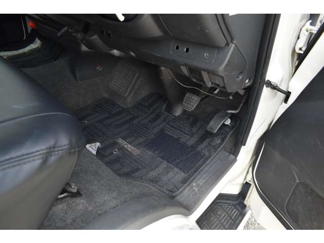 トヨタ ハイエースワゴン ２．７ グランドキャビン H21年 (近畿) 99