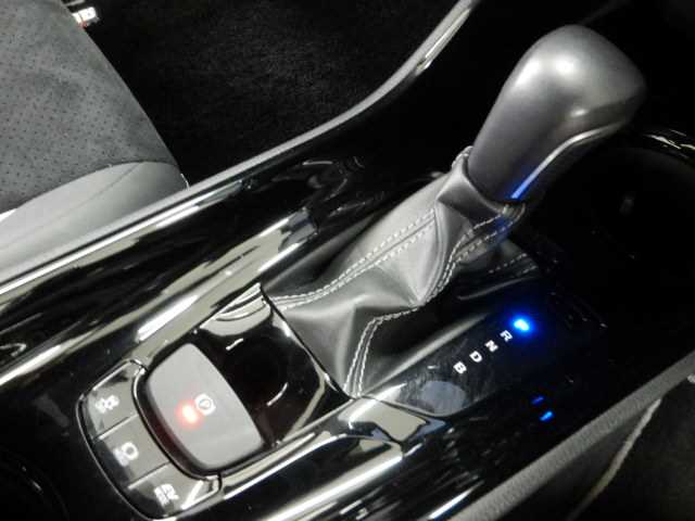 トヨタ Ｃ−ＨＲ ハイブリッド １．８ Ｓ ＧＲ スポーツ R2年 (九州・沖縄) 99