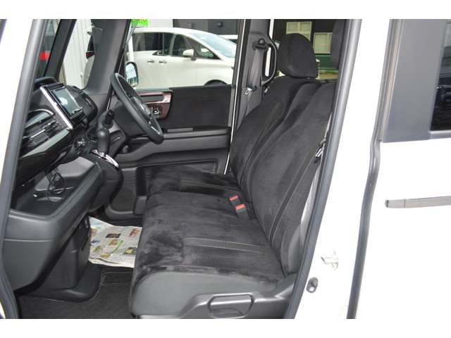 ホンダ Ｎ　ＢＯＸ カスタム ６６０ Ｇ Ｌ ホンダセンシング ４ＷＤ R1年 (中国) 99