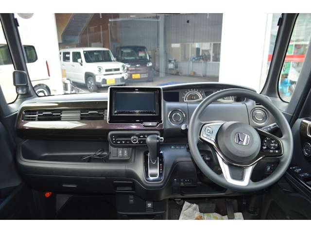 ホンダ Ｎ　ＢＯＸ カスタム ６６０ Ｇ Ｌ ホンダセンシング ４ＷＤ R1年 (中国) 99