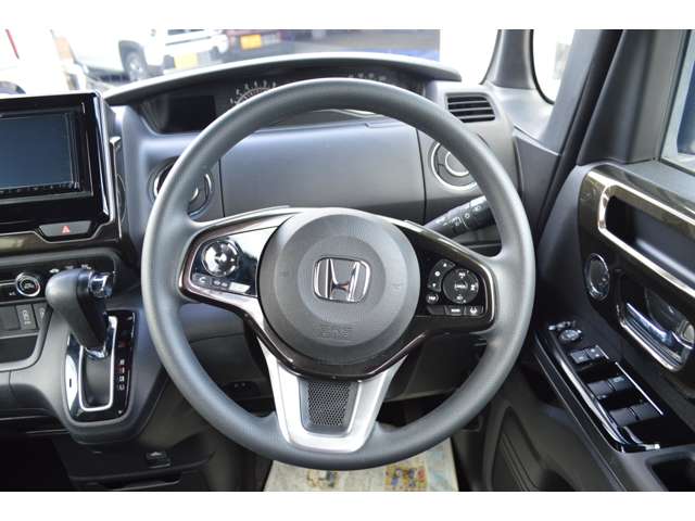 ホンダ Ｎ　ＢＯＸ カスタム ６６０ Ｇ Ｌ ホンダセンシング ４ＷＤ R1年 (中国) 99