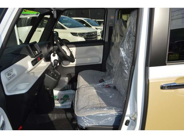 ダイハツ ムーヴ　キャンバス ６６０ ストライプス Ｇ ４ＷＤ R7年 (中国) 99