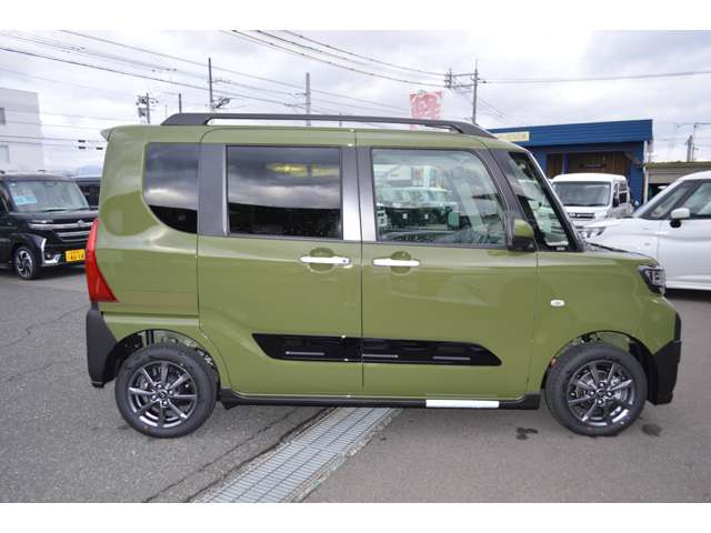 ダイハツ タント ６６０ ファンクロス ４ＷＤ R7年 (中国) 99