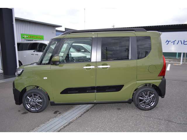 ダイハツ タント ６６０ ファンクロス ４ＷＤ R7年 (中国) 99