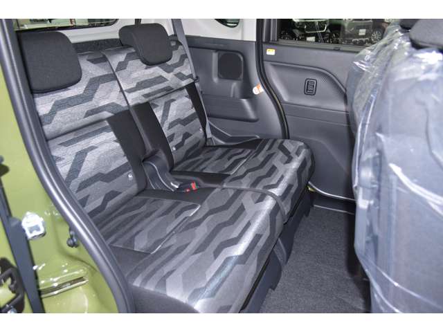 ダイハツ タント ６６０ ファンクロス ４ＷＤ R7年 (中国) 99
