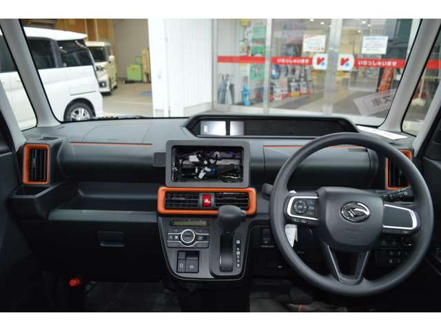ダイハツ タント ６６０ ファンクロス ４ＷＤ R7年 (中国) 99