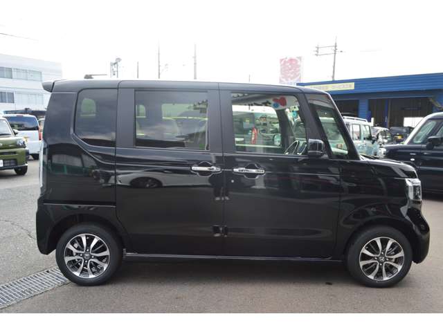 ホンダ Ｎ　ＢＯＸ カスタム ６６０ ４ＷＤ R7年 (中国) 99