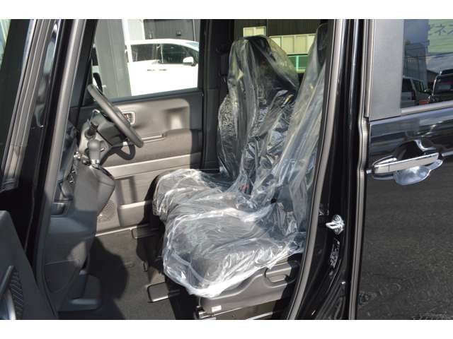 ホンダ Ｎ　ＢＯＸ カスタム ６６０ ４ＷＤ R7年 (中国) 99