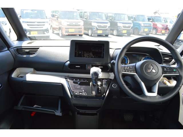 三菱 デリカ　ミニ ６６０ Ｔ プレミアム ４ＷＤ R5年 (中国) 99