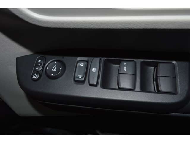 ホンダ Ｎ　ＢＯＸ ６６０ ファッションスタイル R6年 (中国) 99