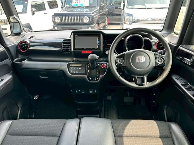 ホンダ Ｎ　ＢＯＸ ６６０ カスタムＧ ターボＳＳパッケージ H29年 (中国) 99
