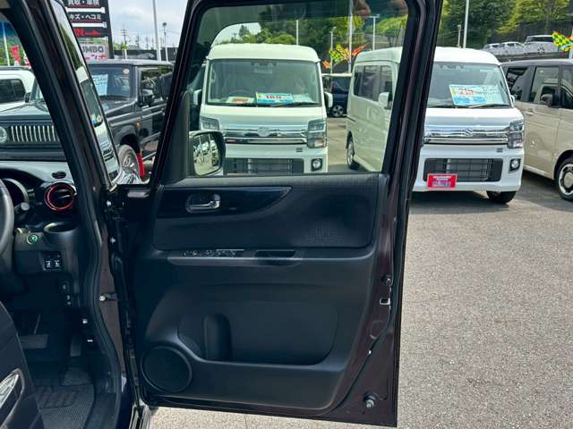 ホンダ Ｎ　ＢＯＸ ６６０ カスタムＧ ターボＳＳパッケージ H29年 (中国) 99