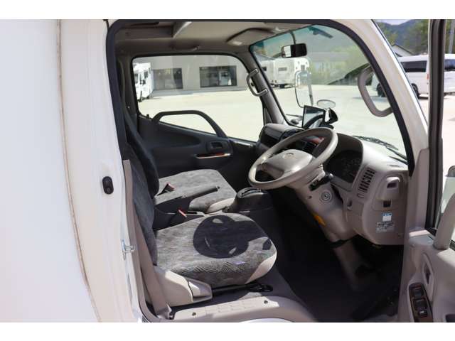 トヨタ カムロード ヨコハマモーターセールス H16年 (近畿) 99