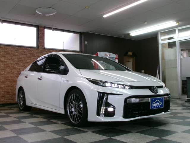 トヨタ プリウスＰＨＶ １．８ Ｓ ＧＲ スポーツ H29年 (東北) 99