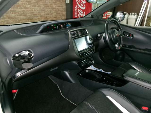 トヨタ プリウスＰＨＶ １．８ Ｓ ＧＲ スポーツ H29年 (東北) 99