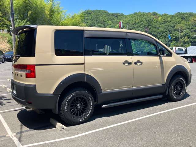 三菱 デリカ　Ｄ：５ ２．４ Ｇ ナビパッケージ ４ＷＤ H19年 (中国) 99