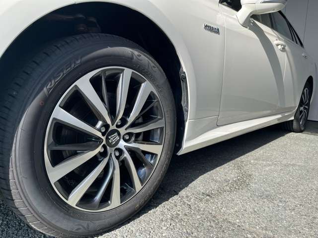 トヨタ クラウン　ハイブリッド ハイブリッド ２．５ Ｓ ＦＯＵＲ Ｃパッケージ ４ＷＤ R1年 (東北) 99