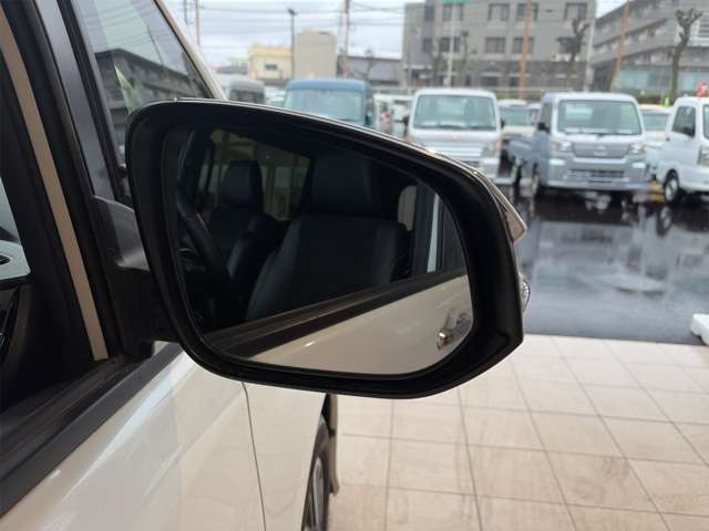 トヨタ ヴォクシー ２．０ ＺＳ 煌ＩＩＩ R4年 (九州・沖縄) 99
