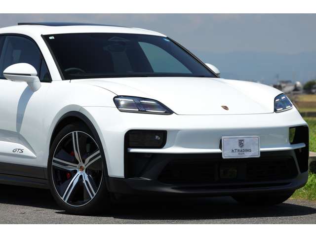 ポルシェ マカン エレクトリックＧＴＳ R8年 (東海) 99