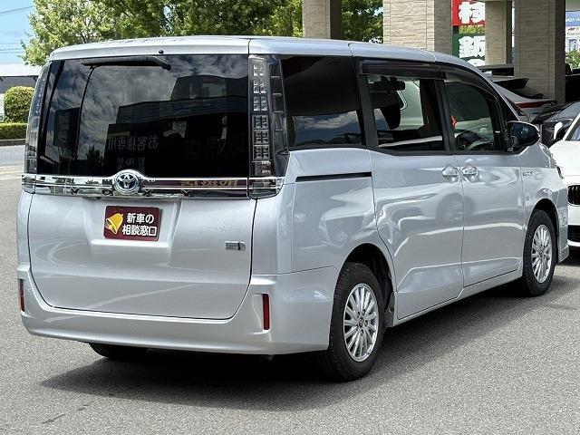 トヨタ ヴォクシー １．８ ハイブリッド Ｘ H26年 (近畿) 99