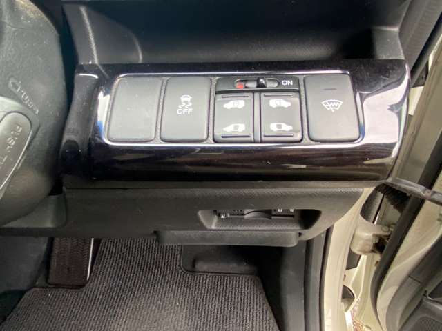ホンダ ステップワゴン　スパーダ ２．０ スパーダ Ｚ ４ＷＤ H22年 () 99