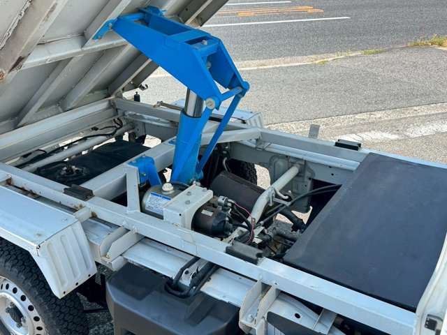 スズキ キャリイトラック ６６０ 頑丈ダンプ ３方開 ４ＷＤ H26年 (近畿) 99