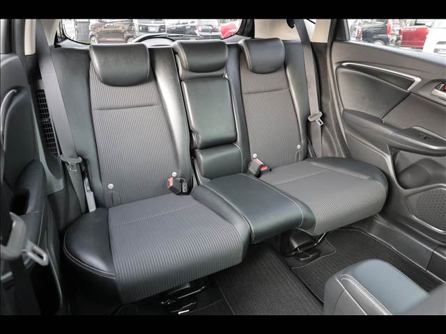 ホンダ フィット　ハイブリッド ＨＹＢＲＩＤＬ ＨＯＮＤＡ ＳＥＮＳＩＮＧ R1年 (関東) 99