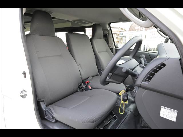 トヨタ ハイエースバン ２．０ ＤＸ ロング R5年 (関東) 99