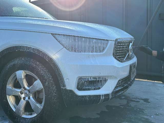 ボルボ ＸＣ４０ Ｔ４ ＡＷＤ Ｒデザイン ４ＷＤ R2年 (関東) 99
