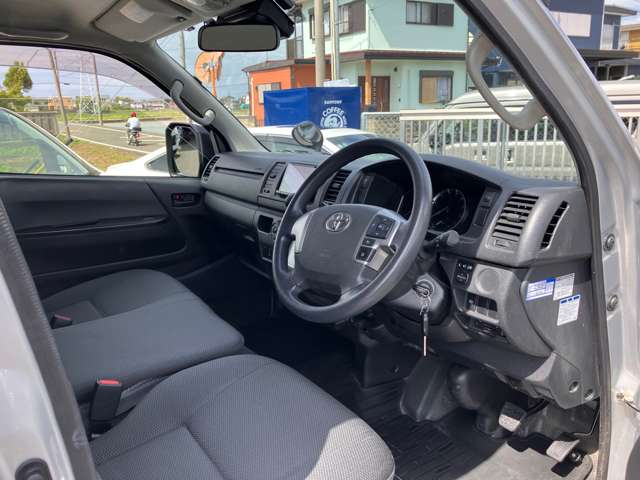 トヨタ ハイエースバン ２．８ ＤＸ ロング ＧＬパッケージ ディーゼルターボ ４ＷＤ R3年 (東海) 99