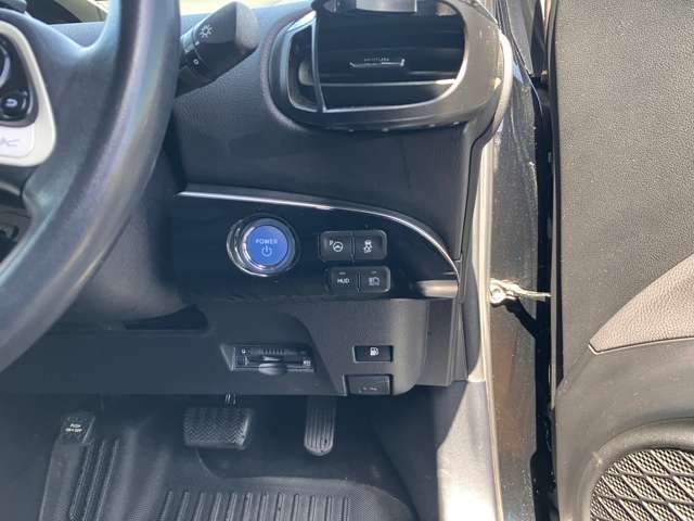 トヨタ プリウス １．８ Ｓ セーフティ プラス H29年 (東海) 99