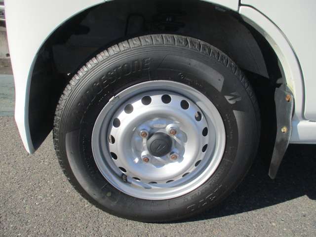 ダイハツ ハイゼットカーゴ ６６０ デラックス ハイルーフ ４ＷＤ H27年 (関東) 99