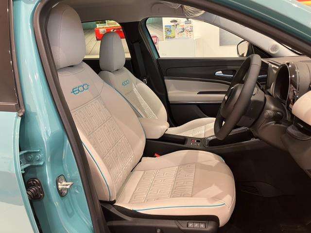 フィアット ６００ｅ ラ プリマ R7年 (関東) 99