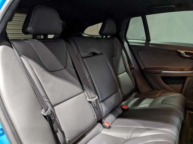ボルボ Ｖ６０ Ｔ６ ＡＷＤ Ｒデザイン ４ＷＤ H25年 (関東) 99