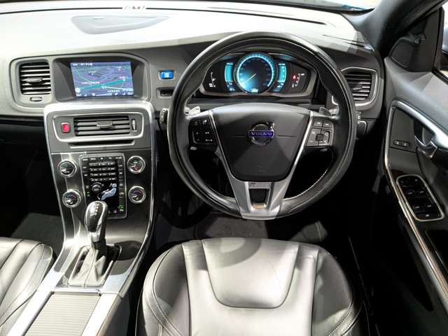 ボルボ Ｖ６０ Ｔ６ ＡＷＤ Ｒデザイン ４ＷＤ H25年 (関東) 99