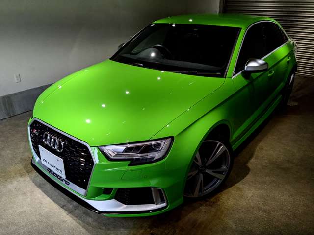 アウディ ＲＳ３　セダン ２．５ ４ＷＤ R3年 (関東) 99