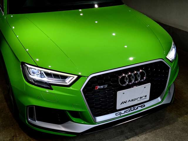 アウディ ＲＳ３　セダン ２．５ ４ＷＤ R3年 (関東) 99