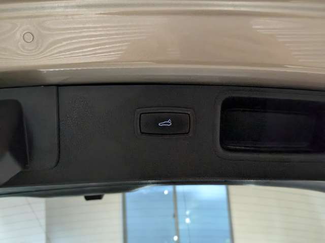 ポルシェ マカン ＰＤＫ ４ＷＤ H29年 (関東) 99