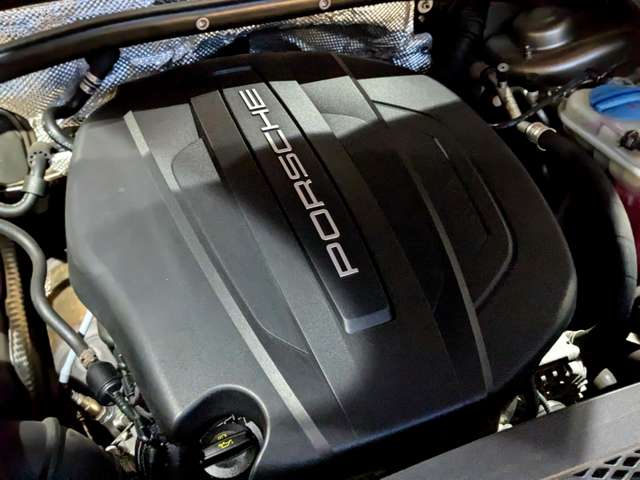 ポルシェ マカン ＰＤＫ ４ＷＤ H29年 (関東) 99