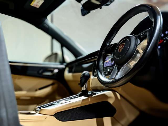 ポルシェ マカン ＰＤＫ ４ＷＤ H29年 (関東) 99