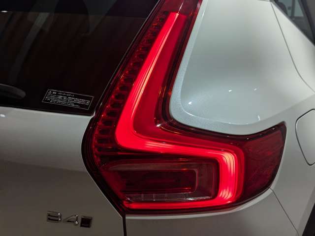 ボルボ ＸＣ４０ Ｂ４ ＡＷＤ インスクリプション ４ＷＤ R3年 (関東) 99